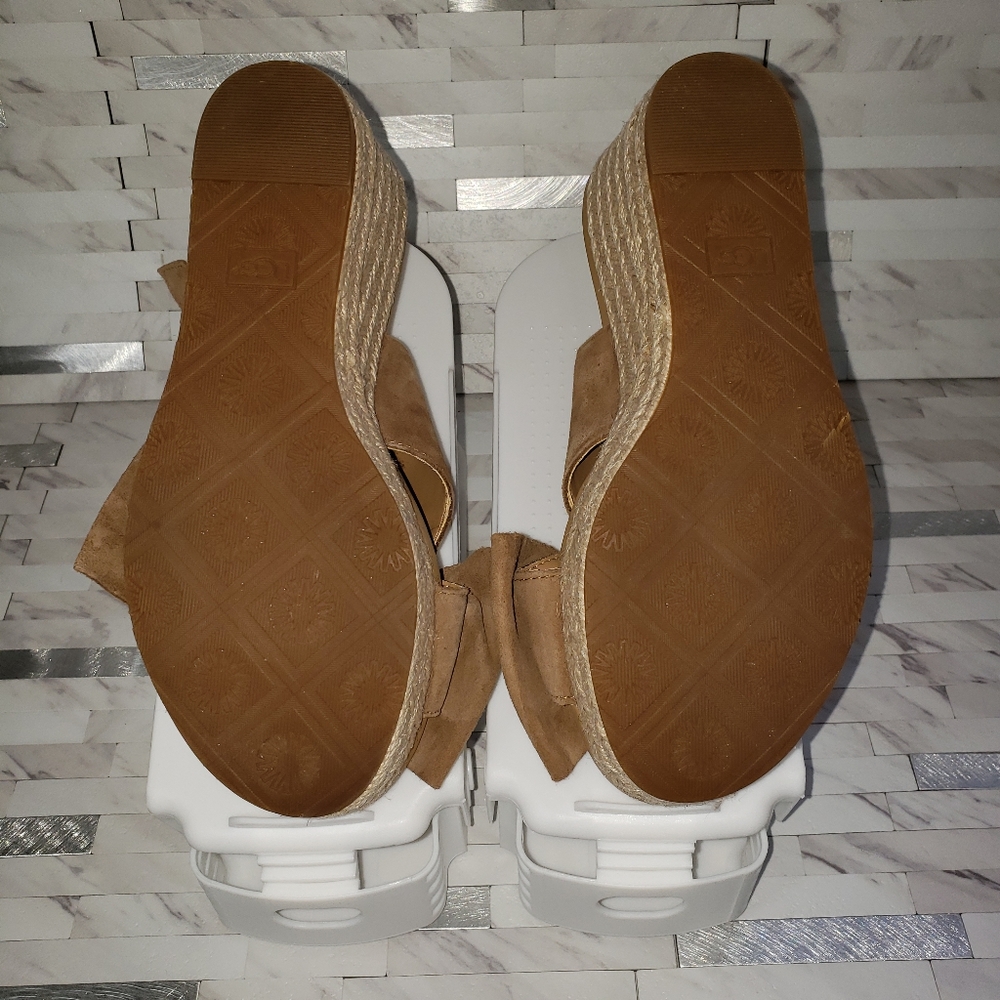 Ugg Camilla Suede Bow Espadrille Sandal - Picture 8 of 13